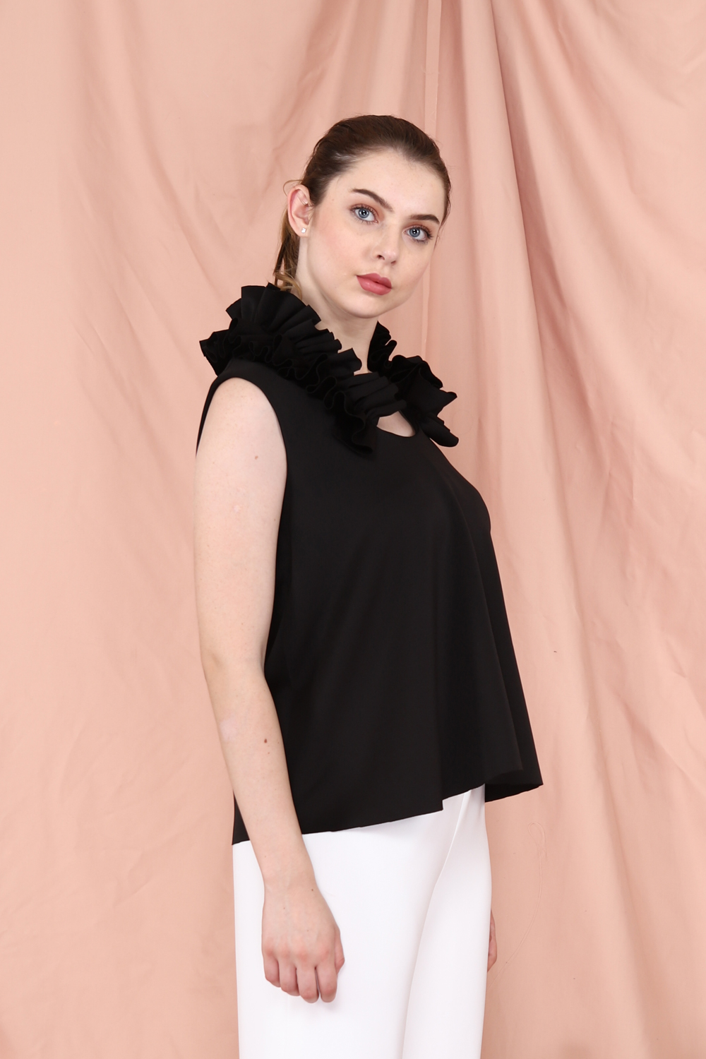 RAFFLES TOP