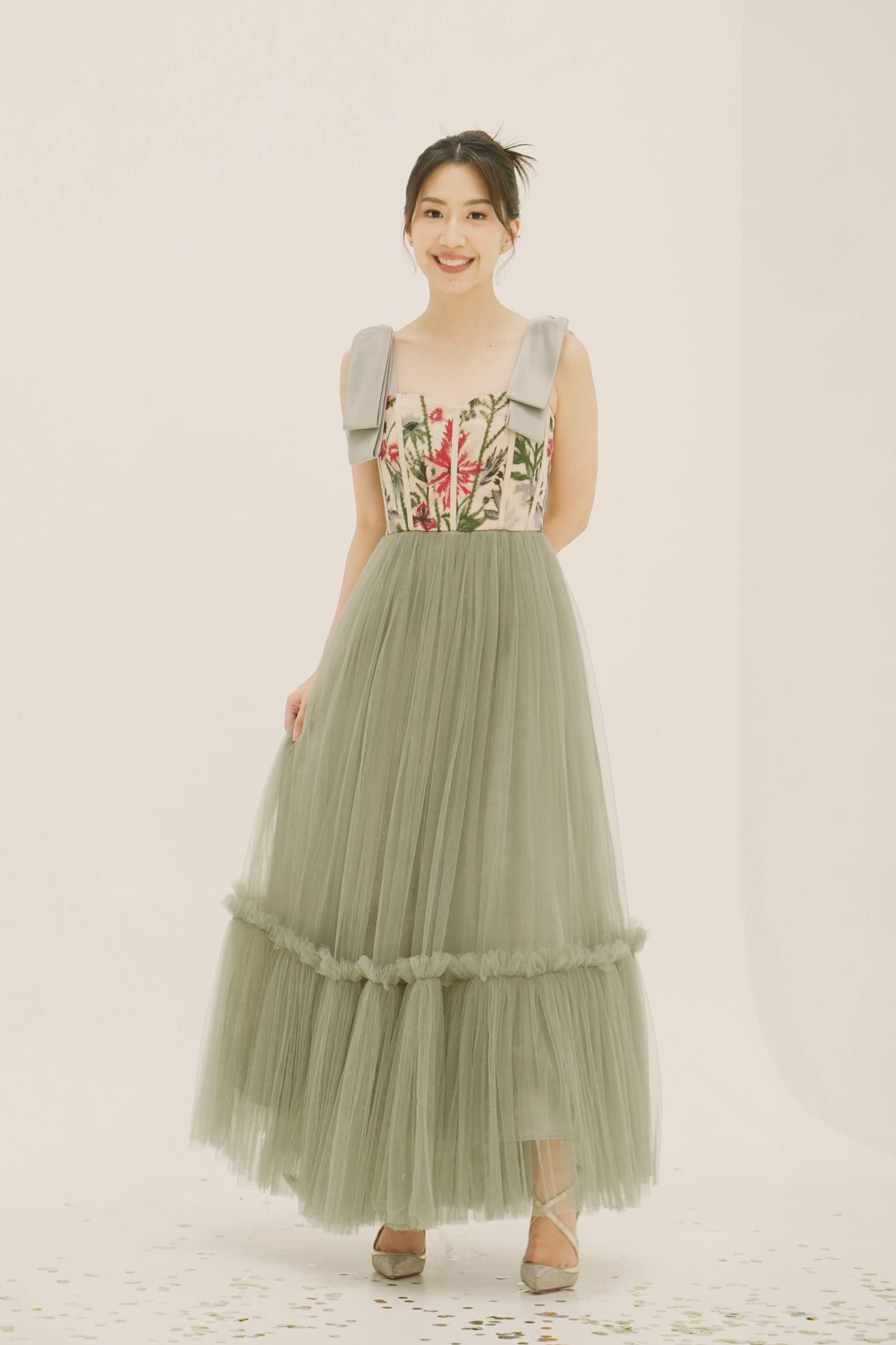 DIVINE DRESS